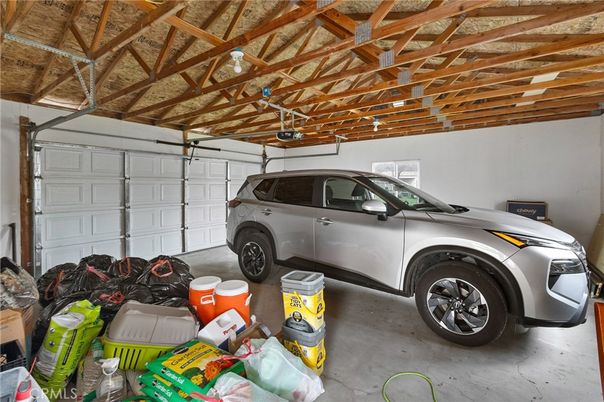 Garage, Interior, Wooden Beams