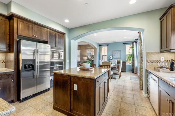 Dining room, Interior, Kitchen, Recessed Lighting, Stainless Steel Appliances