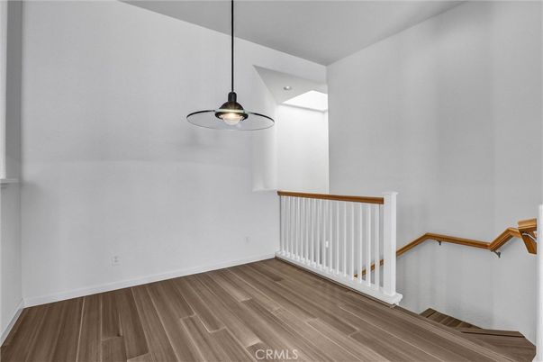 Interior, Pendant Lights, Wood Texture Flooring