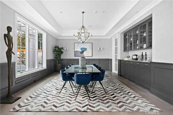 Chandelier, Dining room, Interior, Pendant Lights, Recessed Lighting, Wood Texture Flooring