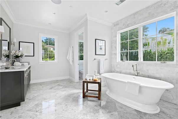 Bathroom, Free Standing Baths, Interior, Recessed Lighting