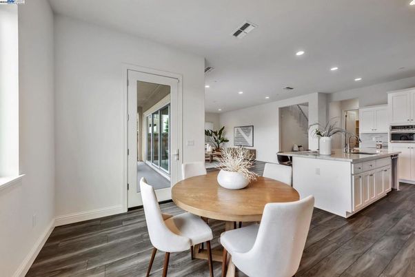 Dining room, Interior, Kitchen, Recessed Lighting, Wood Texture Flooring
