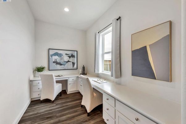 Home Office, Interior, Recessed Lighting, Wood Texture Flooring