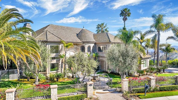Backyard, Exterior, Facade, French Provincial