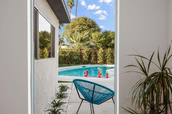 Exterior, Pool