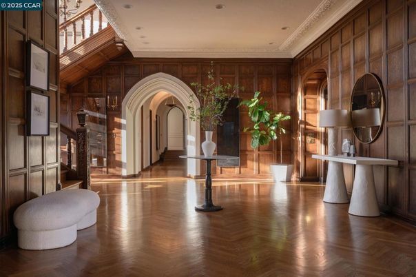 Interior, Recessed Lighting, Wood Texture Flooring, Wooden Walls