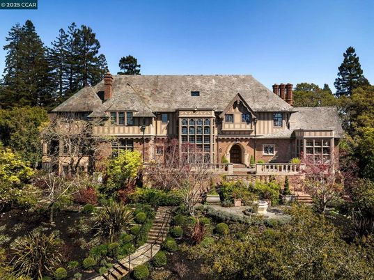 Exterior, Facade, Brick Facade, French Provincial