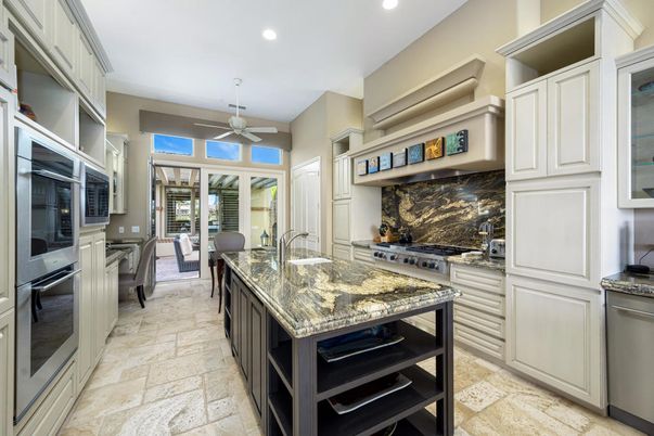 Dining room, Interior, Kitchen, Recessed Lighting, Stainless Steel Appliances