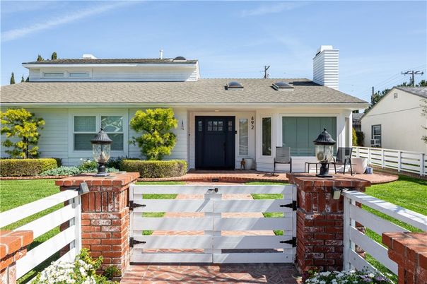 Backyard, Exterior, Facade, Ranch
