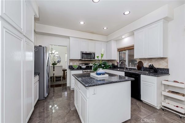 Dining room, Interior, Kitchen, Recessed Lighting, Stainless Steel Appliances