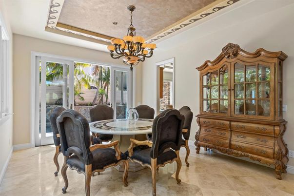 Chandelier, Dining room, Interior