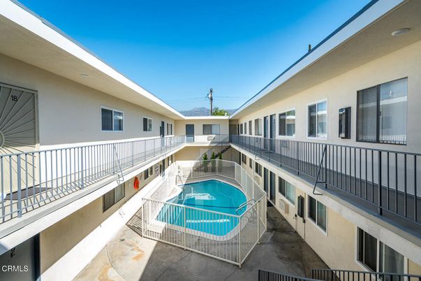 Exterior, Pool
