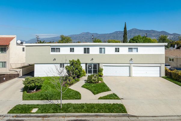Attached, Exterior, Facade, Spanish Mediterranean