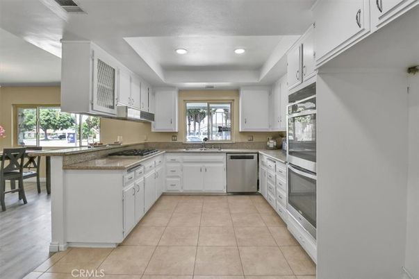 Dining room, Interior, Kitchen, Recessed Lighting, Stainless Steel Appliances
