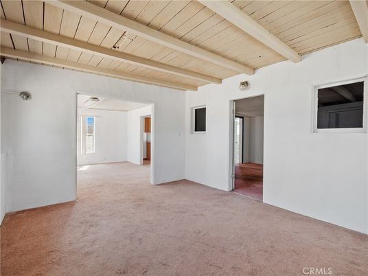 Empty room, Interior, Wooden Beams, Wooden Ceilings