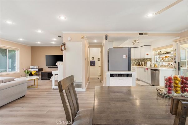 Interior, Kitchen, Living room, Recessed Lighting, Wood Texture Flooring