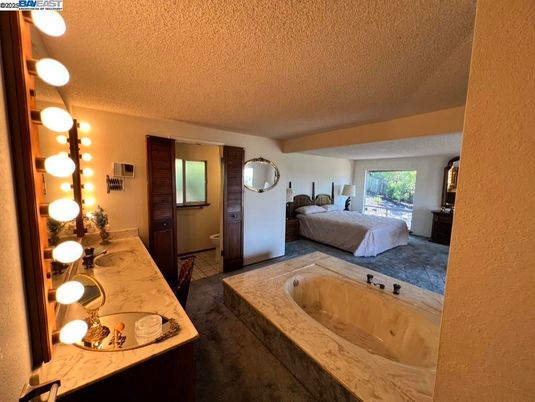 Bathroom, Bedroom, Interior