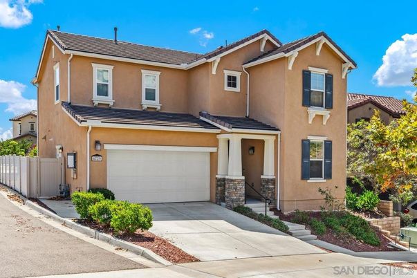Attached, Exterior, Facade, Mediterranean