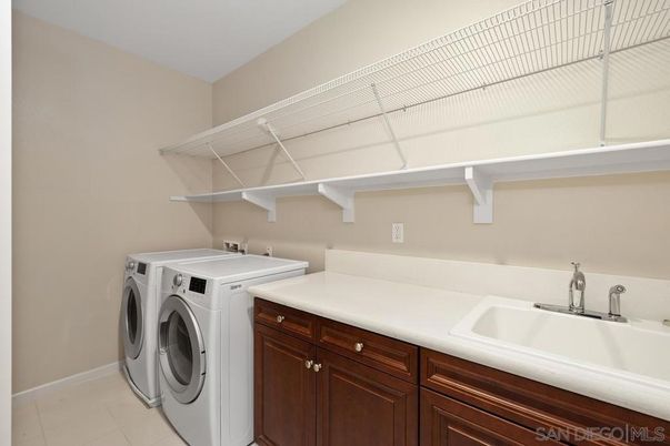 Interior, Washer