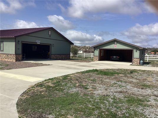 Backyard, Detached Garage, Exterior