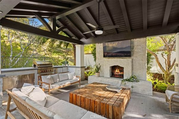 Exterior, Fireplace