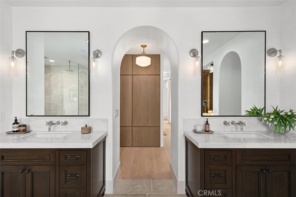 Bathroom, Dual Sink Vanities, Interior, Wood Texture Flooring