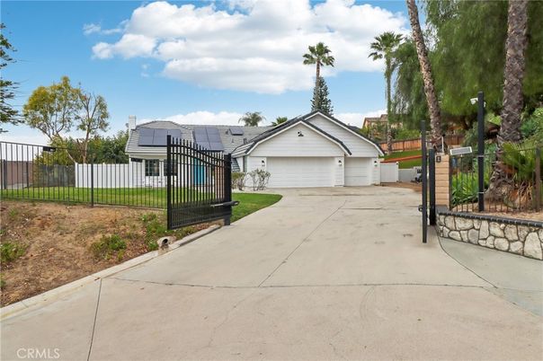 Backyard, Detached Garage, Exterior, Solar Panels