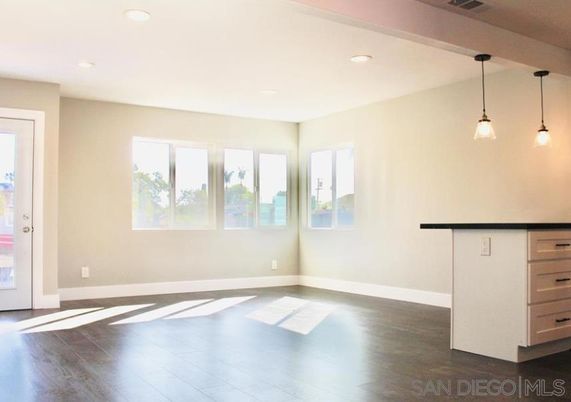 Empty room, Interior, Pendant Lights, Recessed Lighting, Wood Texture Flooring