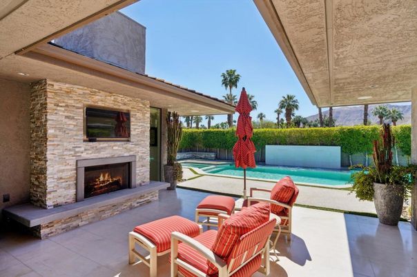 Exterior, Fireplace, Pool