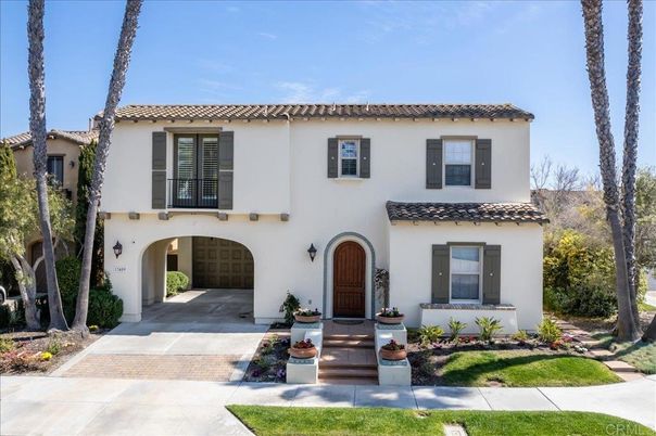 Exterior, Facade, Spanish Mediterranean