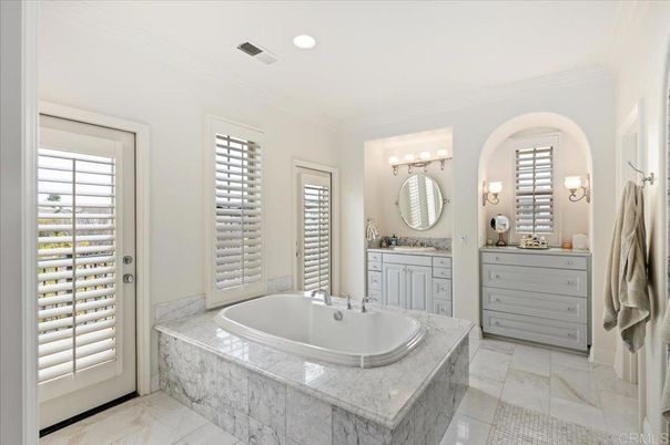 Bathroom, Interior, Marble, Recessed Lighting