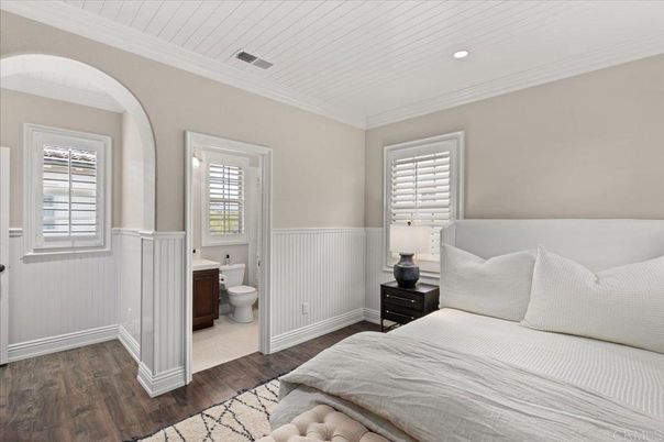 Bathroom, Bedroom, Interior, Recessed Lighting, Wood Texture Flooring