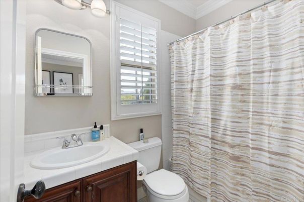Bathroom, Interior, Tile Countertops