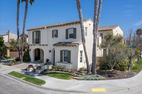 Exterior, Facade, Spanish Mediterranean