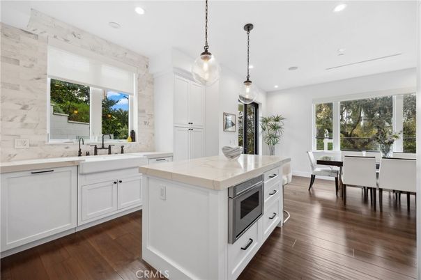 Dining room, Interior, Kitchen, Pendant Lights, Recessed Lighting, Wood Texture Flooring