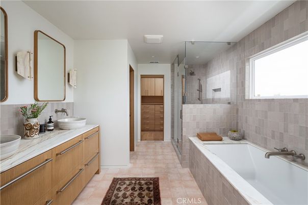 Bathroom, Dual Sink Vanities, Glass Shower, Interior, Recessed Lighting