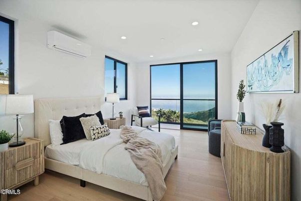 Bedroom, Interior, Recessed Lighting, Water, Wood Texture Flooring