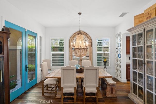 Chandelier, Dining room, Interior, Pendant Lights, Wood Texture Flooring