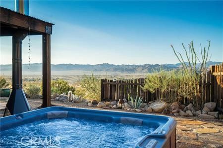 Exterior, Hot Tub