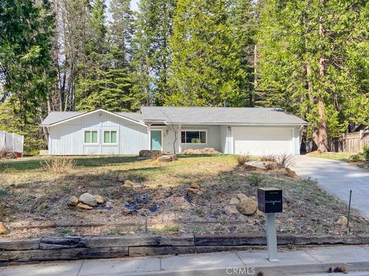 Attached, Exterior, Facade, Ranch