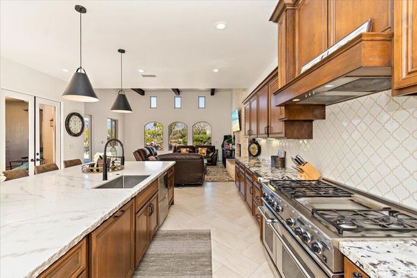 Interior, Kitchen, Living room, Pendant Lights, Recessed Lighting, Stainless Steel Appliances