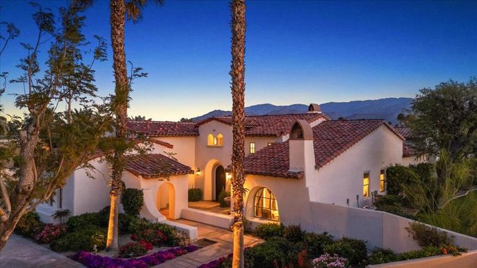 Exterior, Facade, Spanish Mediterranean