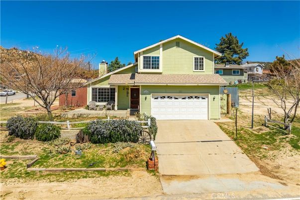 Attached, Exterior, Facade, Brick Facade, American Craftsman