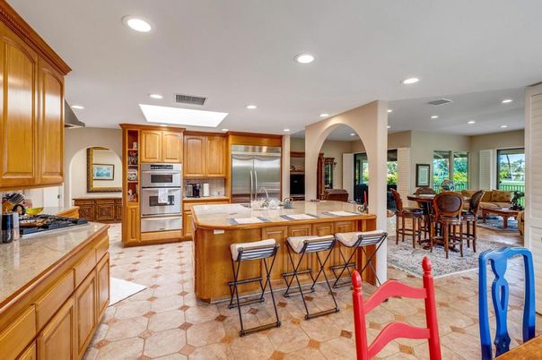 Dining room, Interior, Kitchen, Recessed Lighting, Stainless Steel Appliances