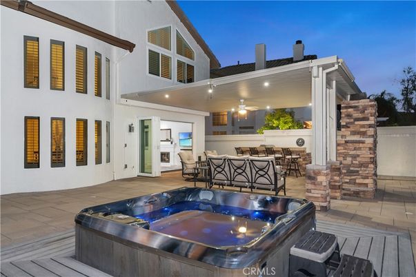 Exterior, Hot Tub