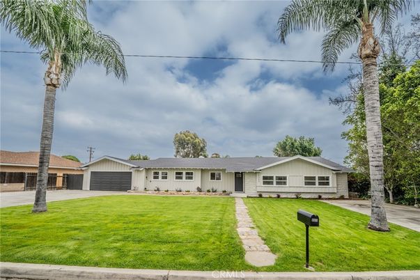 Attached, Backyard, Exterior, Facade, Ranch
