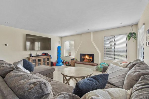 Fireplace, Interior, Living room, Recessed Lighting