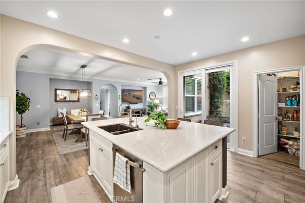 Dining room, Interior, Kitchen, Pendant Lights, Recessed Lighting, Wood Texture Flooring