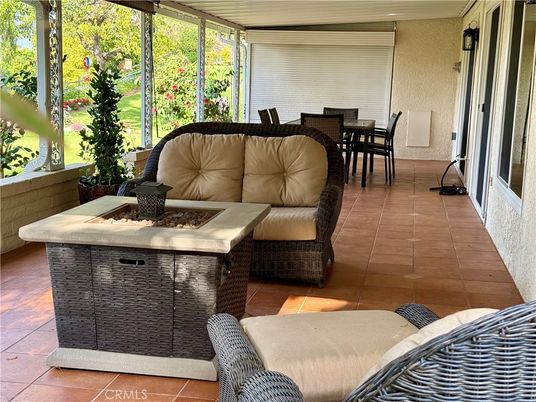 Dining room, Exterior