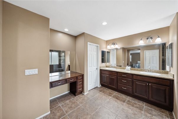 Bathroom, Dual Sink Vanities, Interior, Recessed Lighting